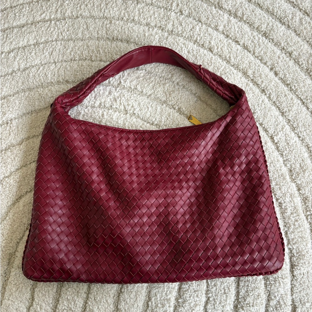 Elegant Woven Burgundy hobo Handbag